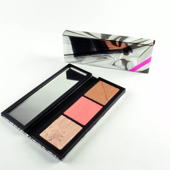 MakeUp Bundle - Picture 5 of 8